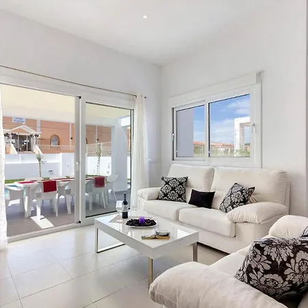 Βίλα Atalis By *